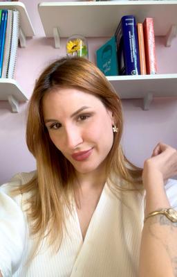 Ellen Cristhyna